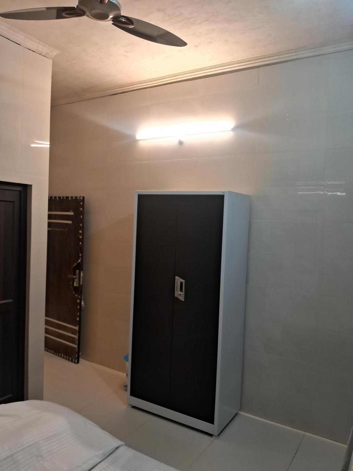 Hotel Sri Ram Lalla International à Ayodhya Extérieur photo